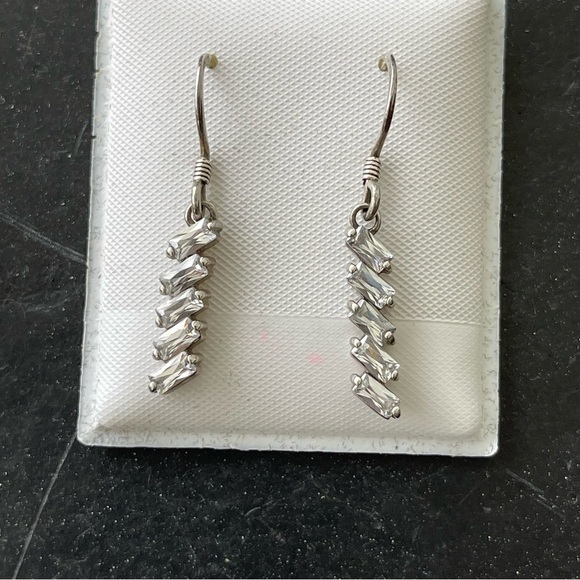 Sterling silver 925 cubic zirconium dangle earrings - Picture 2 of 10